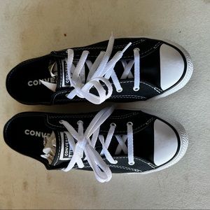 BRAND NEW CONVERSE: SLIP-ONS